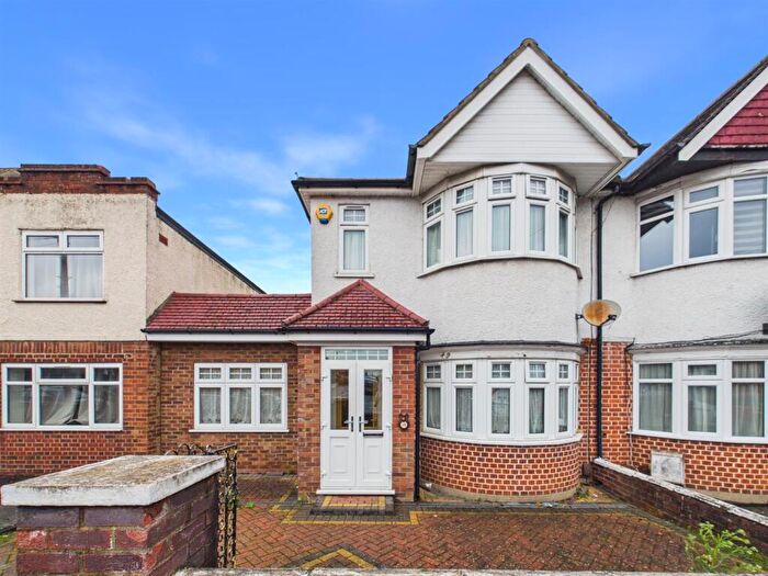3 Bedroom End Of Terrace House For Sale In Torcross Road, Ruislip, HA4