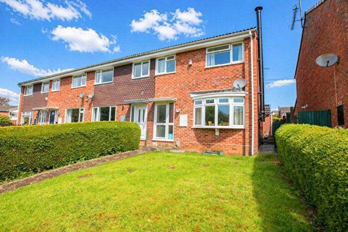 3 Bedroom End Of Terrace House For Sale In The Bassetts, Cashes Green, GL5