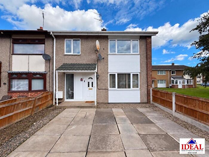 3 Bedroom Semi-Detached House For Sale In Beech Road, Campsall, Doncaster, DN6