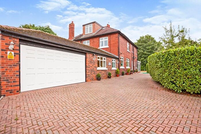 7 Bedroom Detached House For Sale In Smalley Bight House, Wakefield, WF3