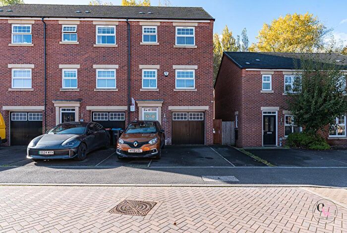 4 Bedroom Town House For Sale In Saner Drive, Northwich, CW8