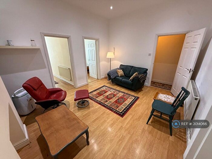2 Bedroom Flat To Rent In Roath, Cardiff, CF24