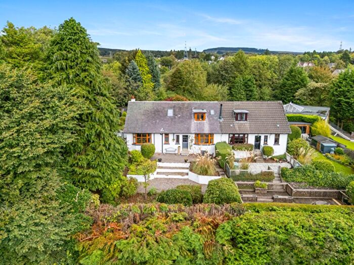 4 Bedroom Semi-Detached House For Sale In Waulkmill Cottages, Waulkmill Lane, Duntocher, G81