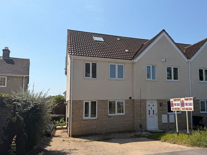 4 Bedroom Town House For Sale In Whitewell Road, Frome, Somerset, BA11