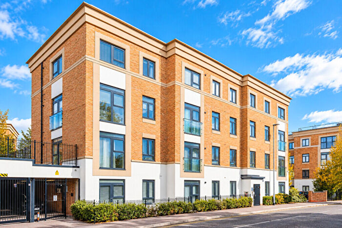 2 Bedroom Apartment To Rent In Claud Hamilton Way, Hertford, SG14