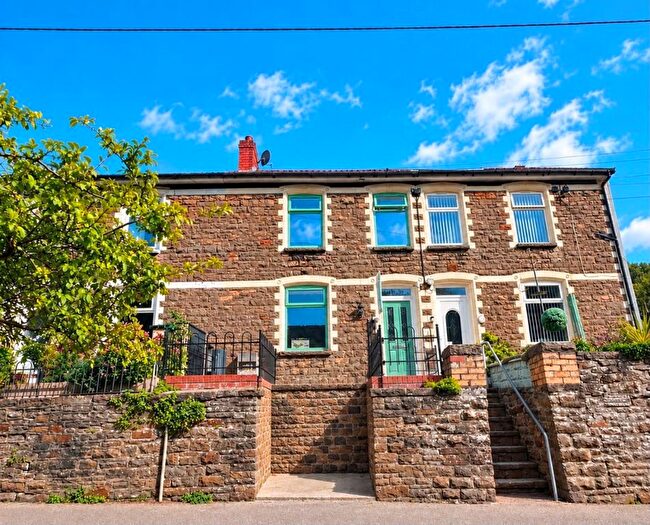 3 Bedroom Terraced House For Sale In North Road, Cross Keys, NP11