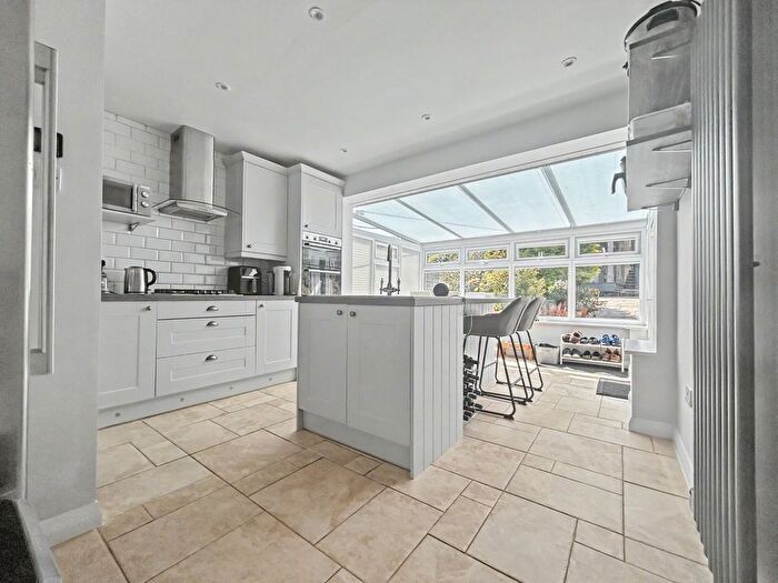 2 Bedroom Detached Bungalow For Sale In High Street, Blunsdon, Swindon, SN26