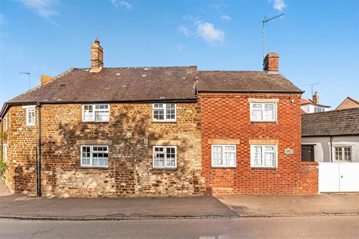 2 Bedroom Cottage For Sale In High Street, Culworth - Renovation Project, OX17