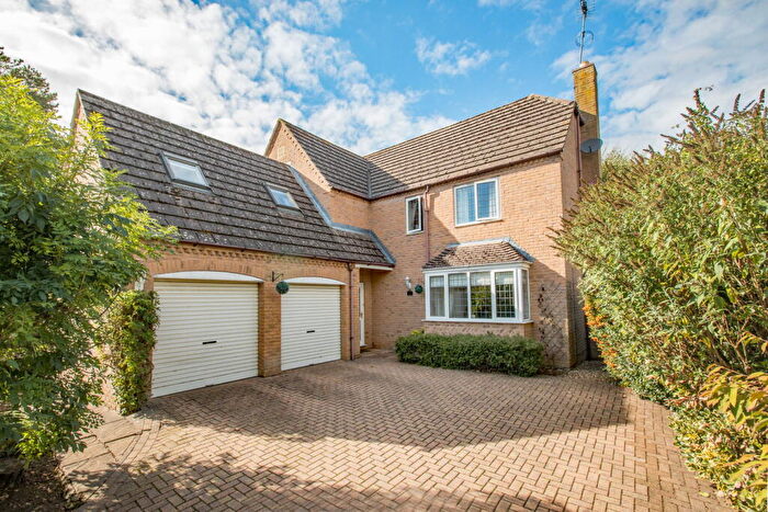 5 Bedroom Detached House For Sale In Willow Lane, Stanion, Kettering, Northamptonshire, NN14