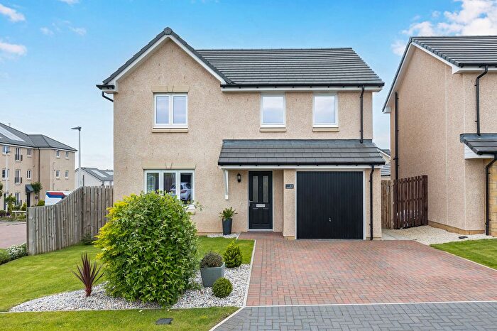4 Bedroom Villa For Sale In Monteith Place, Bilston, EH25