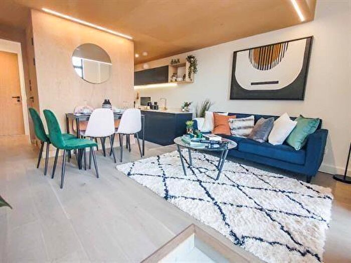 2 Bedroom Apartment To Rent In Sky Gardens, Castlefield, M15