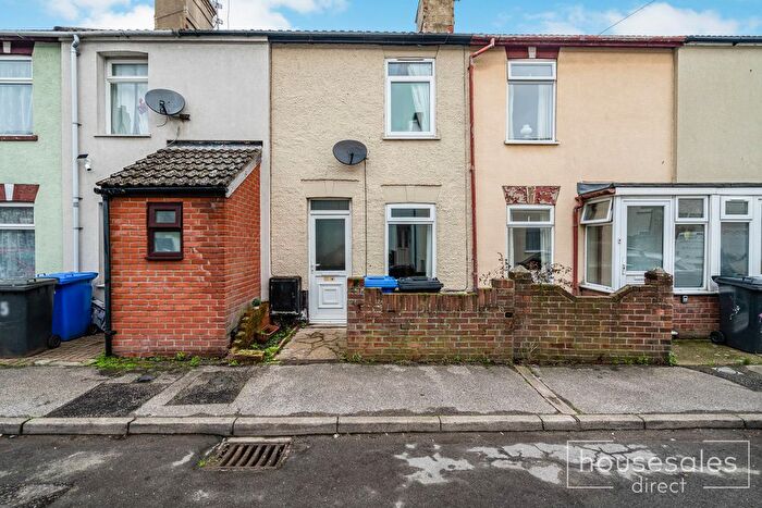 3 Bedroom Terraced House For Sale In Ontario Road, Lowestoft, NR33