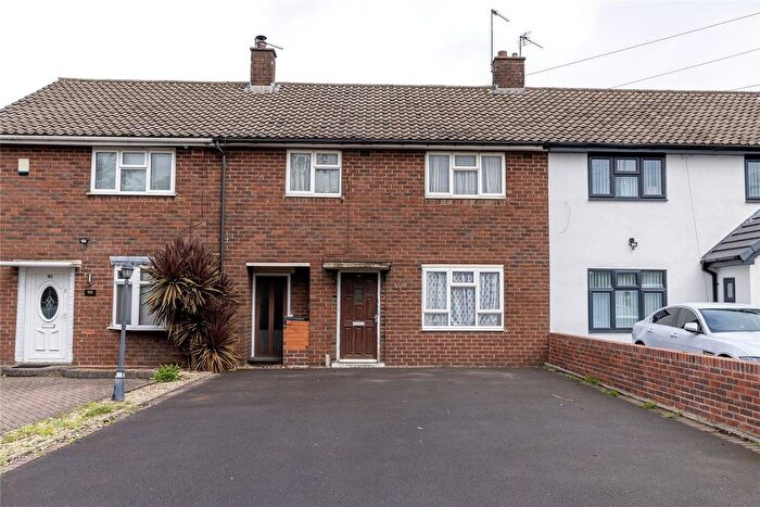 3 Bedroom Terraced House For Sale In Kelvin Way, West Bromwich, West Midlands, B70