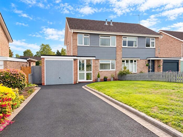 3 Bedroom Semi-Detached House For Sale In Nevinson Place, Hereford, HR1