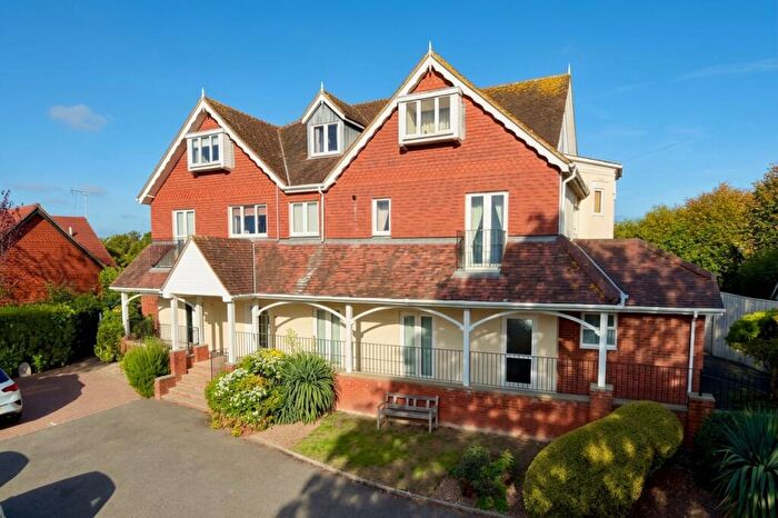 2 Bedroom Flat For Sale In Victoria Road, Swanage, BH19