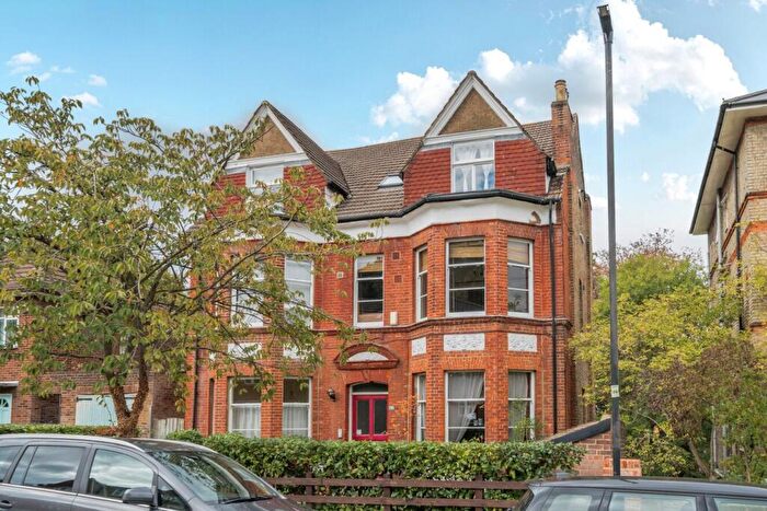 2 Bedroom Flat For Sale In Victoria Crescent, Crystal Palace, London, SE19