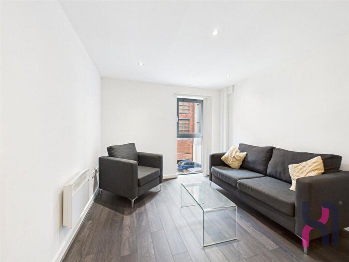 2 Bedroom Flat For Sale In Great Ancoats Street, Manchester, M4