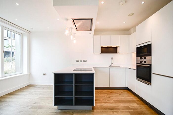 2 Bedroom Apartment To Rent In The Oak Building, Rudduck Way, Cambridge, CB3