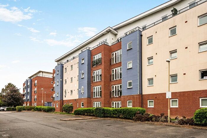 1 Bedroom Flat For Sale In Alexander Square, Eastleigh, SO50