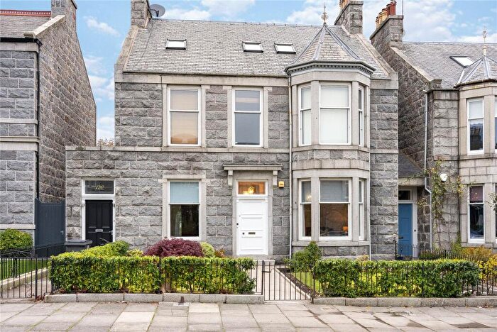 2 Bedroom Apartment For Sale In Desswood Place, Aberdeen, Aberdeenshire, AB15