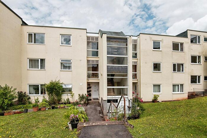 2 Bedroom Flat For Sale In Coates Road, Exeter, EX2