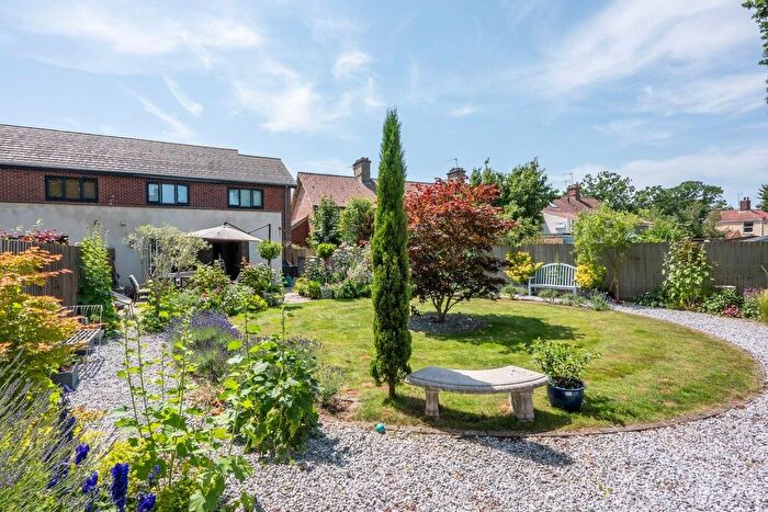 3 Bedroom Semi-Detached House For Sale In Hempstead Road, Holt, NR25