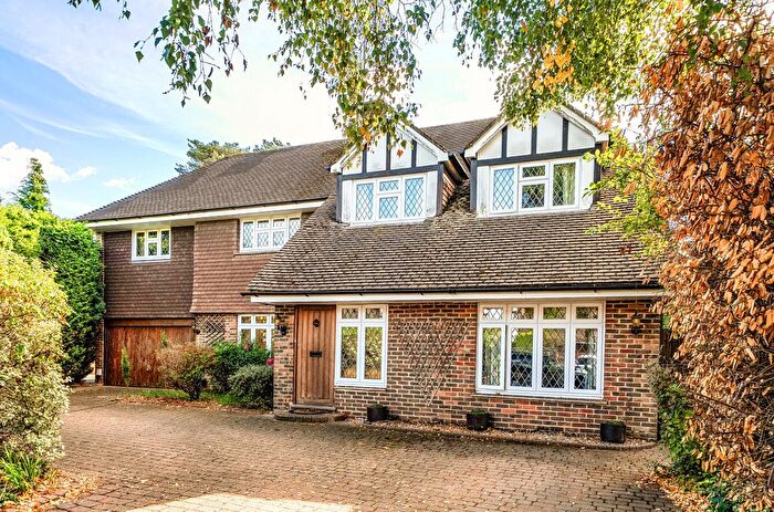 5 Bedroom Detached House For Sale In Beverley Close, Camberley, Surrey, GU15