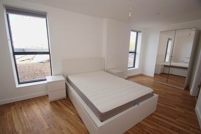 2 Bedroom Flat To Rent In Aire, Cross Green Lane, Leeds, LS9