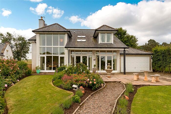 5 Bedroom Detached House For Sale In Howgate, Penicuik, Midlothian, EH26