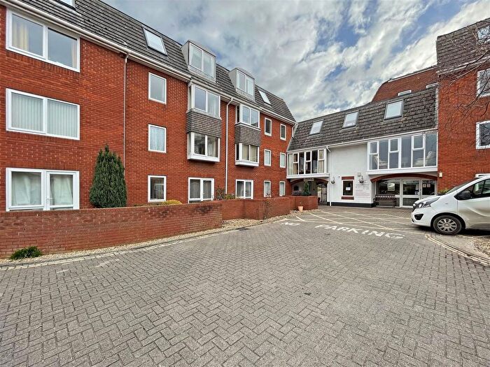 1 Bedroom Flat For Sale In Bartholomew Street West, Exeter, EX4