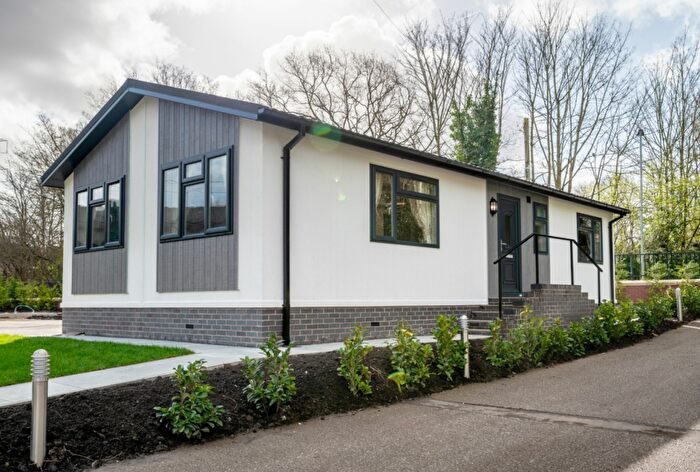 2 Bedroom Park Home For Sale In Gatenby, Northallerton, North Yorkshire, DL7