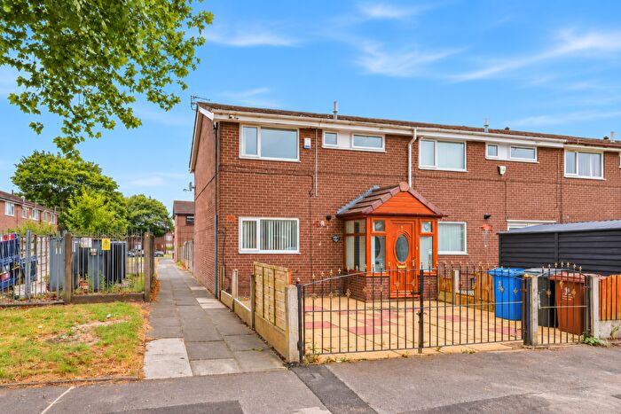 3 Bedroom Terraced House For Sale In Arden Street, Oldham, OL9