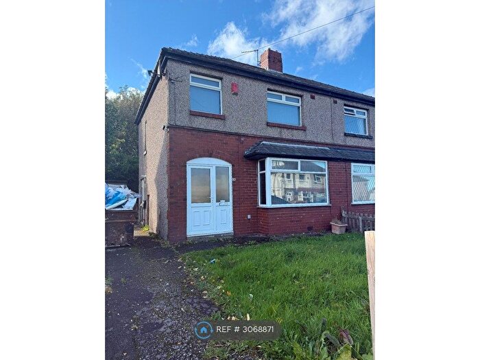 3 Bedroom Semi-Detached House To Rent In St Margarets Avenue, Bradford, BD4