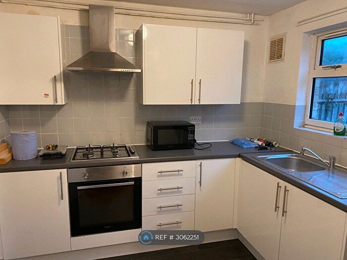 3 Bedroom Terraced House To Rent In York Road, Stevenage, SG1