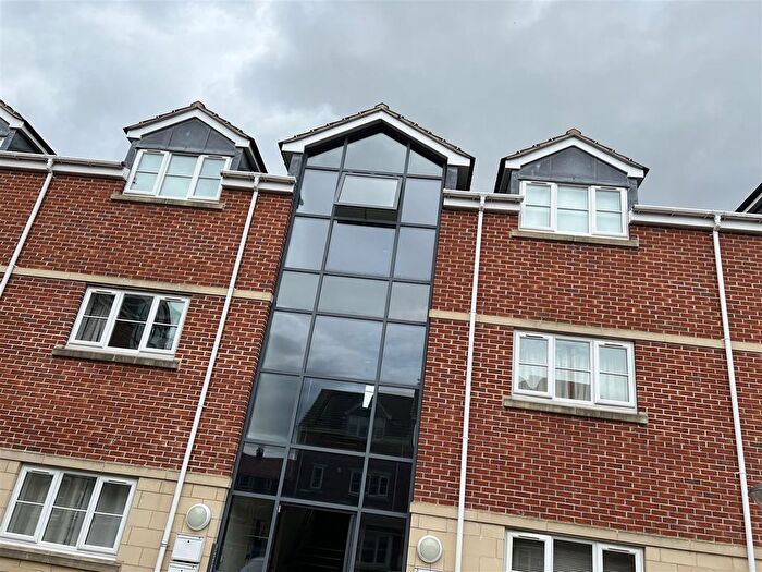 2 Bedroom Flat To Rent In Albion Mews, Middlestown, Wakefield, WF4