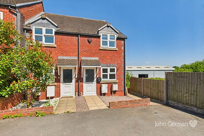 3 Bedroom End Of Terrace House For Sale In Burton Road, Castle Gresley, DE11