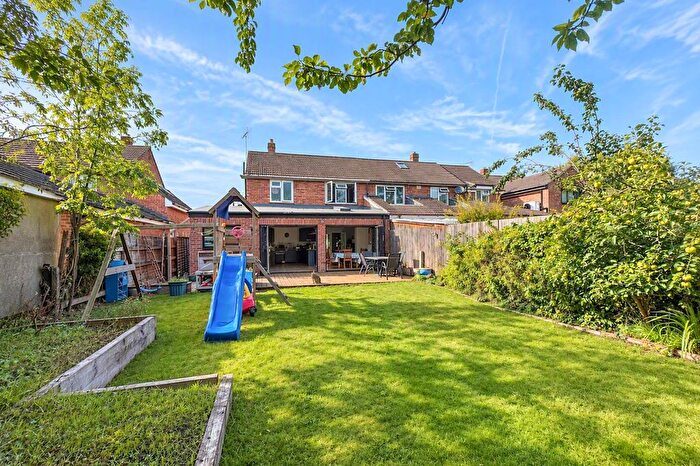 3 Bedroom Semi-Detached House For Sale In Hawthorne Road, Stapleford, Cambridge, CB22