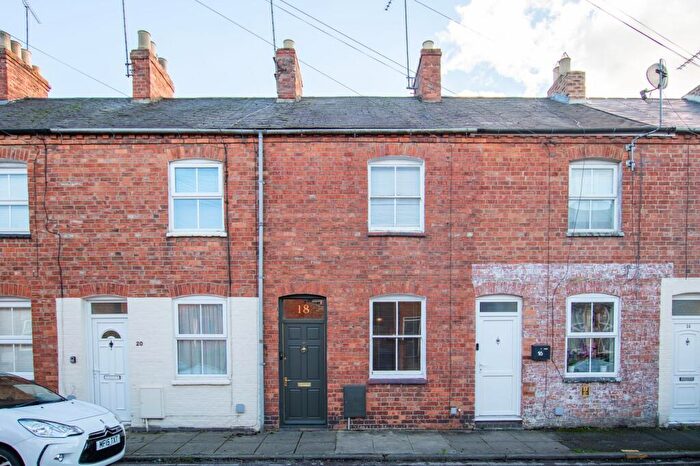 2 Bedroom Terraced House For Sale In Old Grimsbury Road, Banbury, OX16