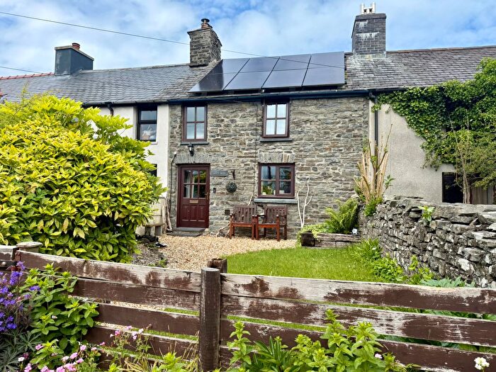 2 Bedroom Terraced House For Sale In Blaenplwyf, SY23