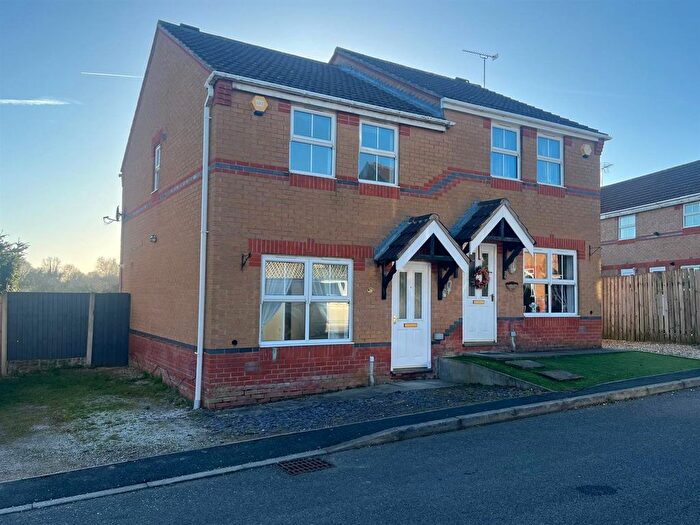 3 Bedroom Semi-Detached House To Rent In Parthenon Close, Pleasley, Mansfield, NG19