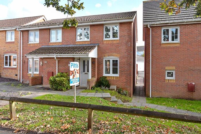 3 Bedroom Semi-Detached House For Sale In Snowberry Road, Newport, Isle Of Wight, PO30