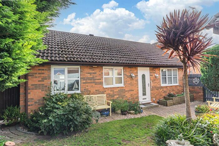 2 Bedroom Semi-Detached Bungalow For Sale In Park Mews, Mansfield Woodhouse, Mansfield, NG19