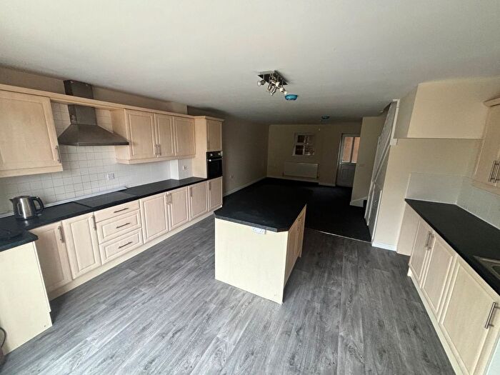 5 Bedroom Town House To Rent In Grimesthorpe Road, Sheffield, S4