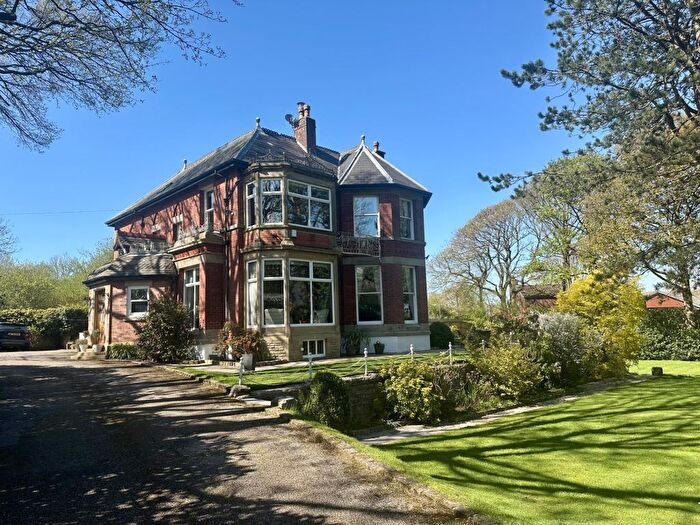 6 Bedroom Link Detached House To Rent In Highfield, Belmont Road, Bolton, BL1