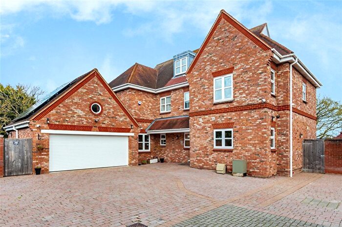 5 Bedroom Detached House To Rent In Berne Hall Court, Station Road, Wickford, Essex, SS11
