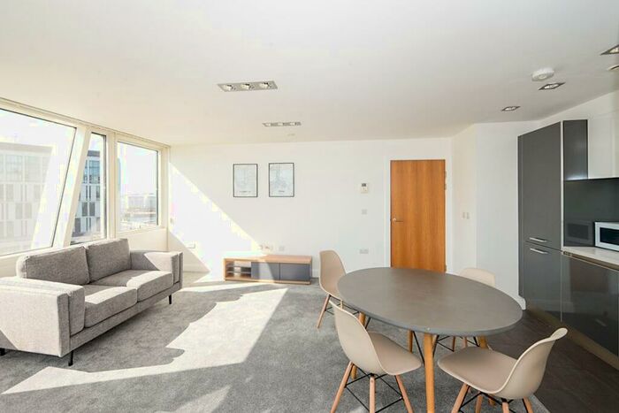 2 Bedroom Apartment To Rent In Kenyons Steps, Liverpool, L1