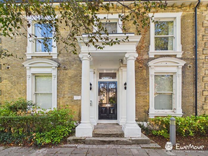 2 Bedroom Flat To Rent In Glenfern, Archers Road, Southampton, SO15