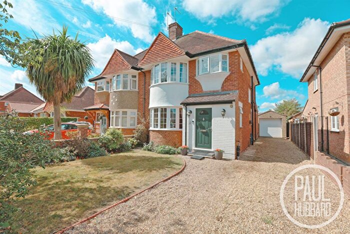 3 Bedroom Semi-Detached House For Sale In Gunton Drive, Gunton, NR32