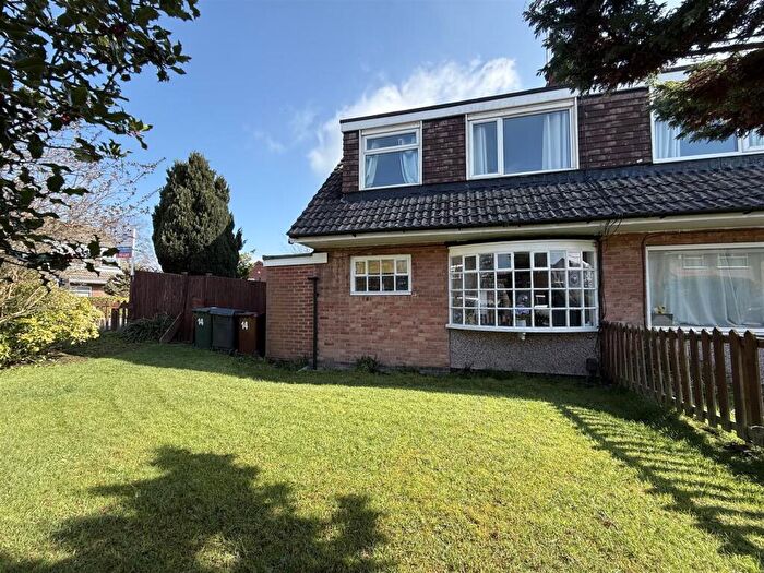 3 Bedroom Semi-Detached House To Rent In Longwood Crescent, Alwoodley, LS17