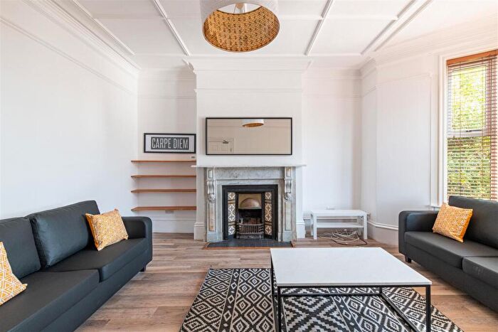 6 Bedroom Terraced House To Rent In (£pppw) - Queens Terrace, Jesmond, Newcastle Upon Tyne, NE2